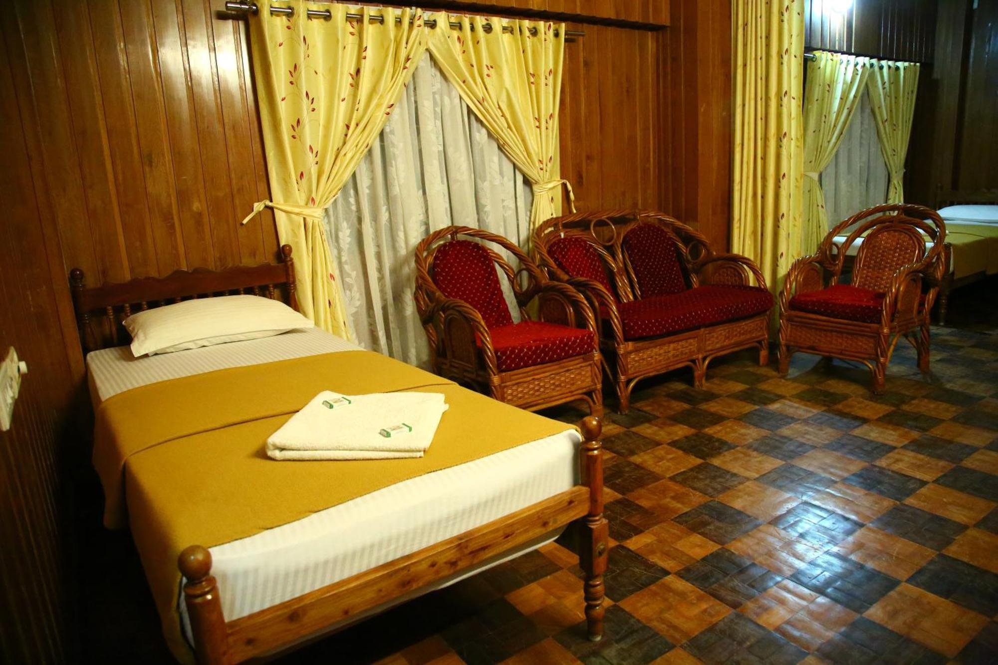 Lake Palace Family Resort Kumarakom Extérieur photo