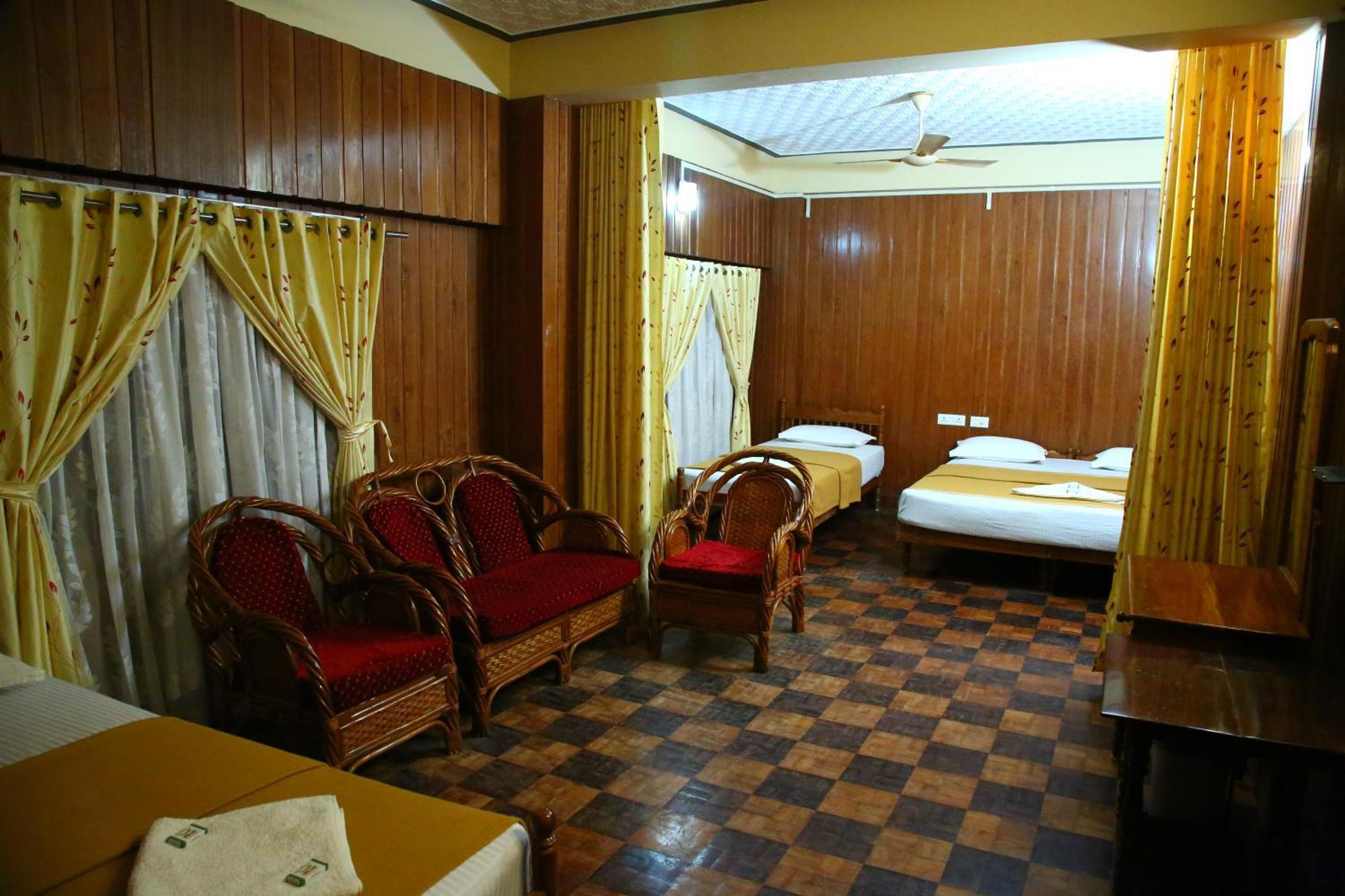 Lake Palace Family Resort Kumarakom Extérieur photo