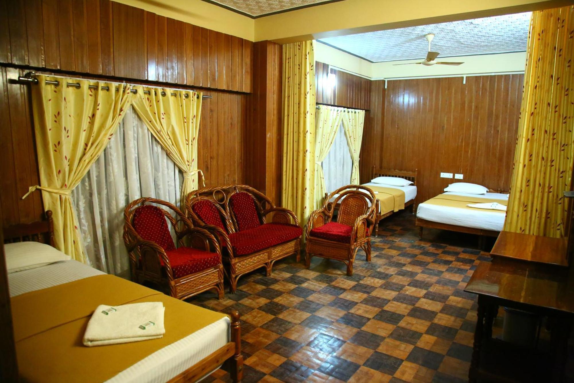 Lake Palace Family Resort Kumarakom Extérieur photo