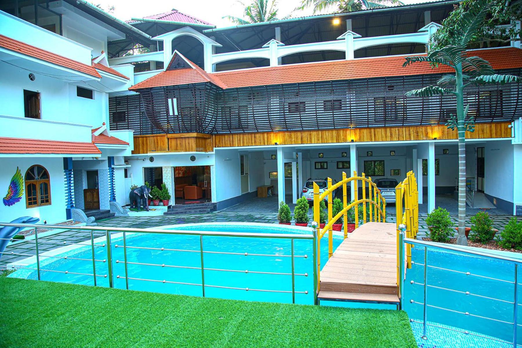 Lake Palace Family Resort Kumarakom Extérieur photo