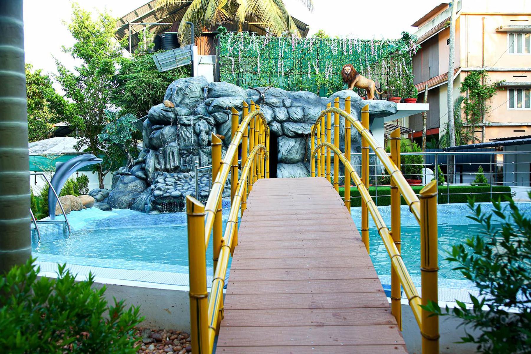 Lake Palace Family Resort Kumarakom Extérieur photo