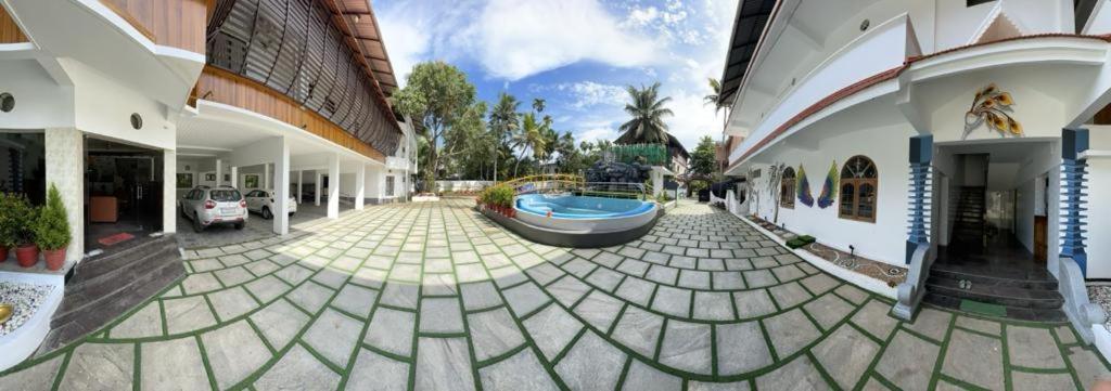 Lake Palace Family Resort Kumarakom Extérieur photo