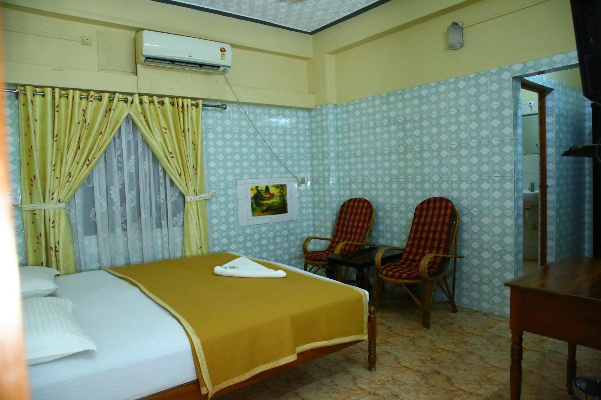 Lake Palace Family Resort Kumarakom Extérieur photo