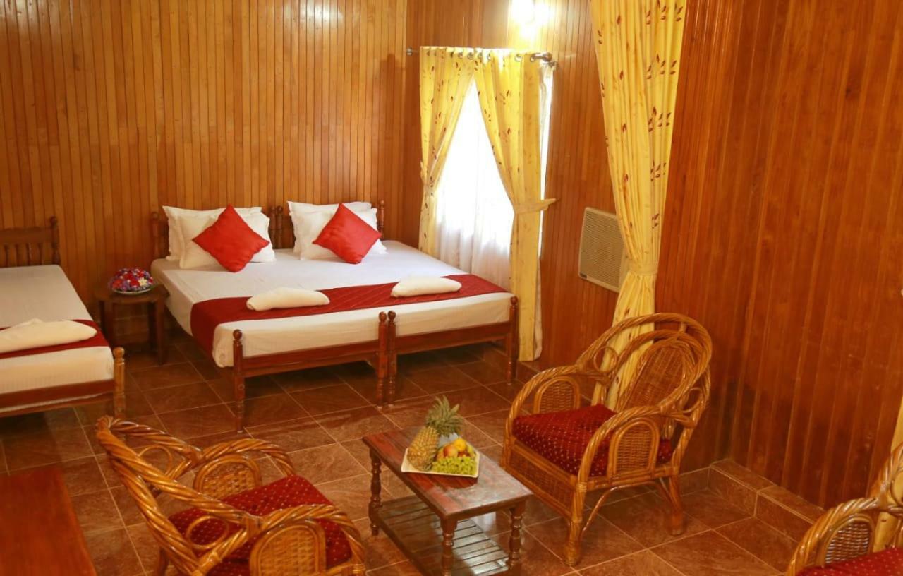 Lake Palace Family Resort Kumarakom Extérieur photo